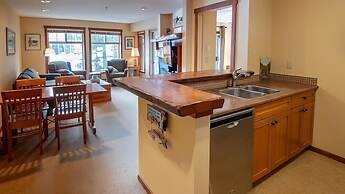 Snow Creek Lodge by Fernie Lodging Co