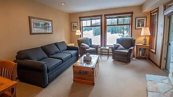 Snow Creek Lodge by Fernie Lodging Co