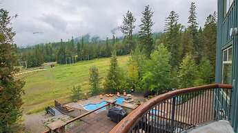 Snow Creek Lodge by Fernie Lodging Co