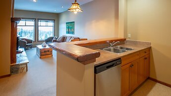 Snow Creek Lodge by Fernie Lodging Co