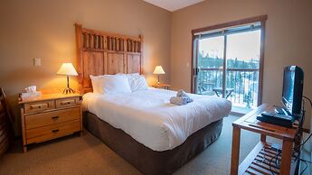 Snow Creek Lodge by Fernie Lodging Co