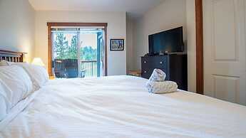 Snow Creek Lodge by Fernie Lodging Co