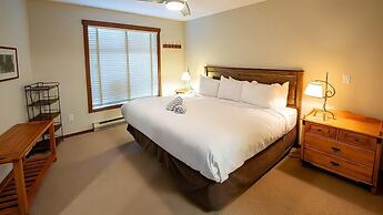 Snow Creek Lodge by Fernie Lodging Co