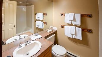 Snow Creek Lodge by Fernie Lodging Co