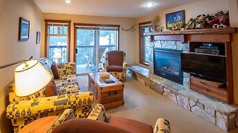 Snow Creek Lodge by Fernie Lodging Co