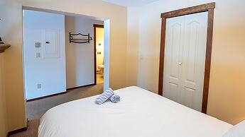 Snow Creek Lodge by Fernie Lodging Co