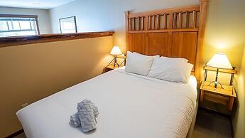 Snow Creek Lodge by Fernie Lodging Co