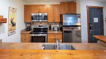 Snow Creek Lodge by Fernie Lodging Co