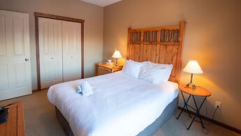 Snow Creek Lodge by Fernie Lodging Co