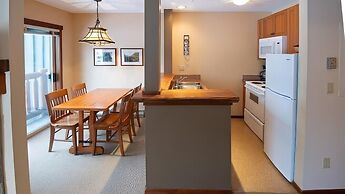 Snow Creek Lodge by Fernie Lodging Co