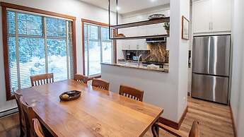 Snow Creek Lodge by Fernie Lodging Co