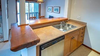 Snow Creek Lodge by Fernie Lodging Co