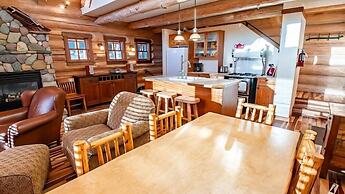 Snow Creek Cabins by Fernie Lodging Co.