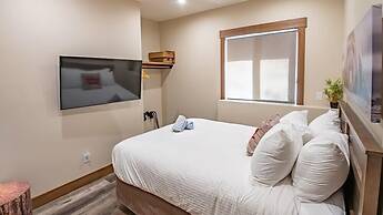 Snow Creek Cabins by Fernie Lodging Co.