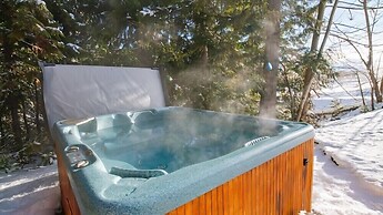 Snow Creek Cabins by Fernie Lodging Co.