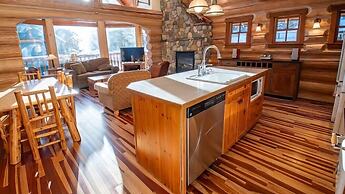 Snow Creek Cabins by Fernie Lodging Co.