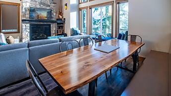 Snow Creek Cabins by Fernie Lodging Co.