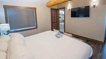 Snow Creek Cabins by Fernie Lodging Co.