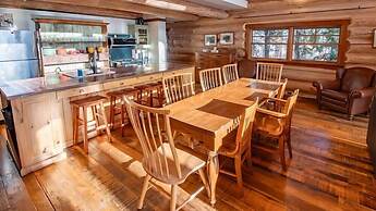 Snow Creek Cabins by Fernie Lodging Co.