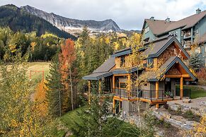 Snow Creek Cabins by Fernie Lodging Co.