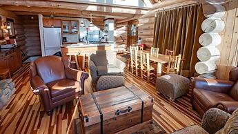 Snow Creek Cabins by Fernie Lodging Co.