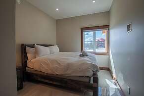 Snow Creek Cabins by Fernie Lodging Co.