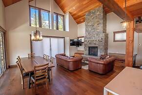 Snow Creek Cabins by Fernie Lodging Co.