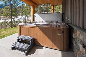 Snow Creek Cabins by Fernie Lodging Co.