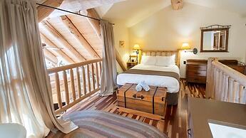 Snow Creek Cabins by Fernie Lodging Co.