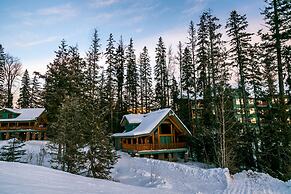 Snow Creek Cabins by Fernie Lodging Co.