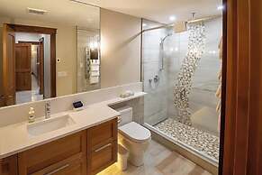 Snow Creek Cabins by Fernie Lodging Co.