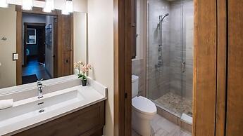 Snow Creek Cabins by Fernie Lodging Co.