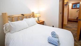 Snow Creek Cabins by Fernie Lodging Co.