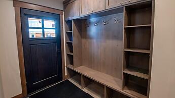 Snow Creek Cabins by Fernie Lodging Co.