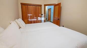 Snow Creek Cabins by Fernie Lodging Co.