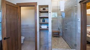 Snow Creek Cabins by Fernie Lodging Co.