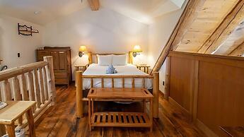 Snow Creek Cabins by Fernie Lodging Co.