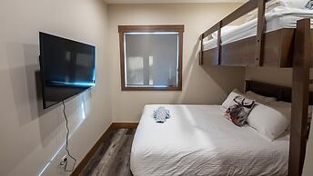 Snow Creek Cabins by Fernie Lodging Co.