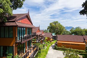 Phi Phi Long Beach Resort & Villa