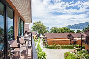 Phi Phi Long Beach Resort & Villa