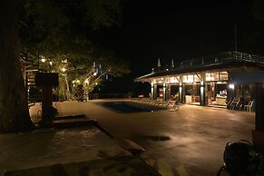 Phi Phi Long Beach Resort & Villa