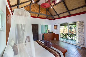 Phi Phi Long Beach Resort & Villa