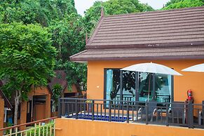 Phi Phi Long Beach Resort & Villa