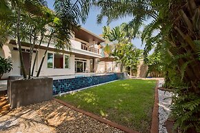 Tropicana Pool Villa