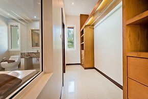 Tropicana Pool Villa