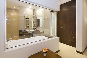 Tropicana Pool Villa