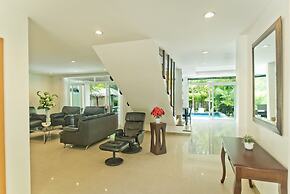 Tropicana Pool Villa