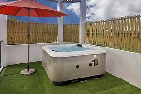 Tropicana Pool Villa