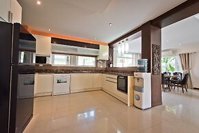 Tropicana Pool Villa