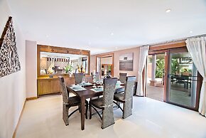 Tropicana Pool Villa